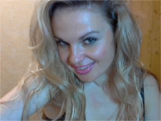 SweetSexyAngel - Show live nude with this gold hair Hot chick 
