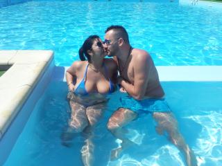 SexMagnifique - Chat live exciting with this brunet Female and male couple 