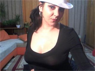 TheaFantasy - Chat live nude with a charcoal hair Attractive woman 