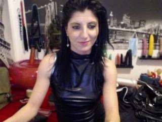 NaughtyKate - chat online sexy with this slender build Mistress 