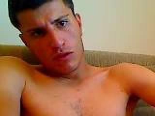 GentilChris - Live sex with this White Horny gay lads 