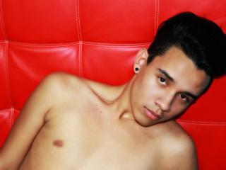 LatinDaimon - Webcam live nude with this shaved sexual organ Homosexuals 