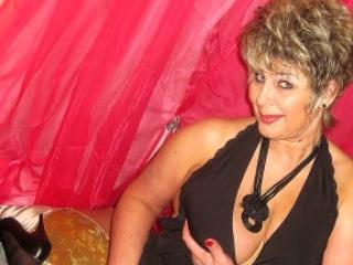 PoshLady - Show hard with this golden hair Sexy mother 
