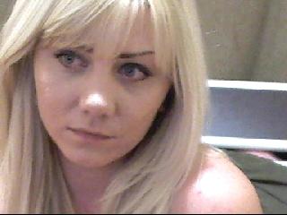 Chrystyna - Chat cam porn with a 18+ teen woman with big bosoms 
