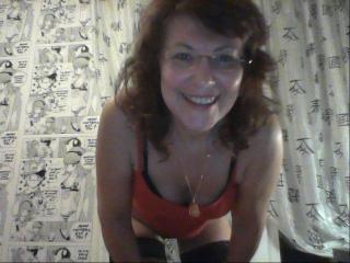 Ceryane - Chat live sexy with this European MILF 