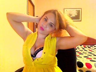 CoquineLilou - Live sex cam - 2585558