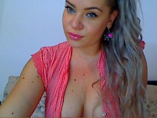 FleurRebel - Live cam sex with a muscular physique Young and sexy lady 