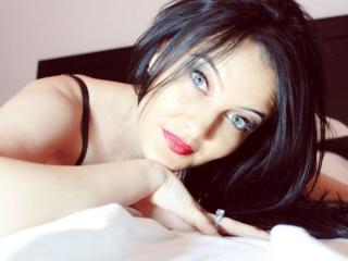 DervileKalynne - Webcam live hot with this European Young lady 