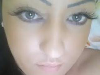 BeauxYeuxx - Chat live sex with this White Sexy girl 