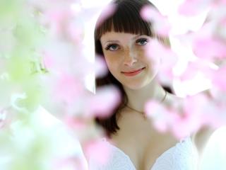 MariAnn - online chat sexy with a shaved intimate parts Girl 