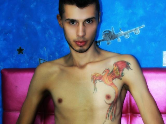 KHEYKO - Webcam hot avec un Homo avec le sexe poilu  