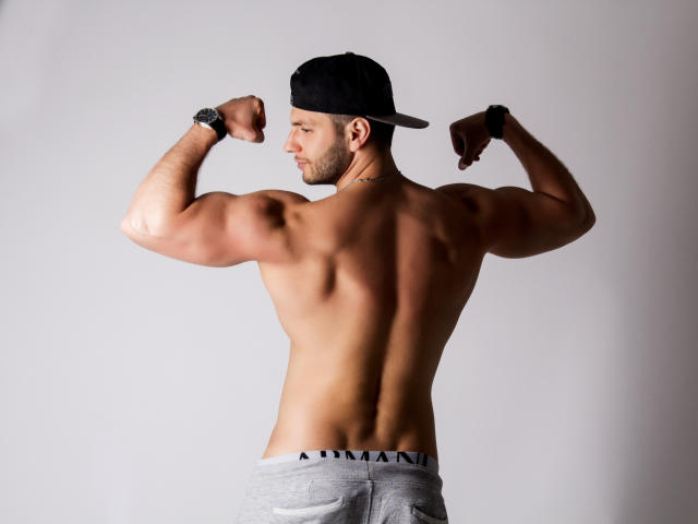 MarisMuscle - Live cam hard with a Homosexuals with muscular physique 