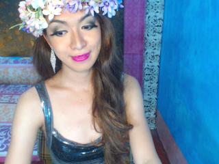 LauraShemale - Live sexe cam - 2668938