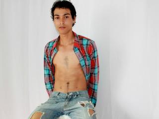 SexClaude - Live Sex Cam - 2674680