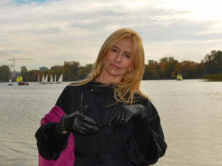 MarinaBlondy - Live cam hard avec une Femmes européenne sur Xlovecam.com 