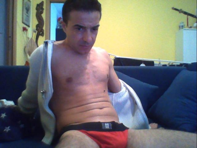 Micael - Webcam live sex with a shaved pubis Gays 