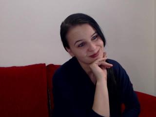 YourOnlyQueen - chat online hot with a being from Europe Hot babe 