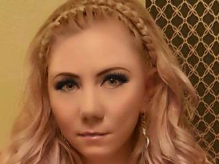 Chrystyna - online chat hard with this White Hot chicks 
