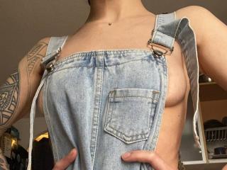 Se dtaljerede oplysninger for AliceAndCristal