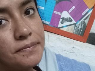 Se dtaljerede oplysninger for ArianithaXox