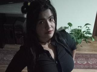 Se dtaljerede oplysninger for ArianithaXox