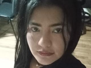 Se dtaljerede oplysninger for ArianithaXox