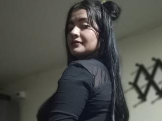 Se dtaljerede oplysninger for ArianithaXox