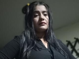 Se dtaljerede oplysninger for ArianithaXox