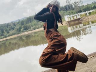 Ver la ficha detallada de AitanaJohns