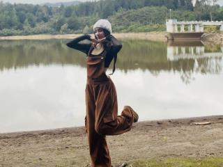 Ver a ficha detalhada de AitanaJohns