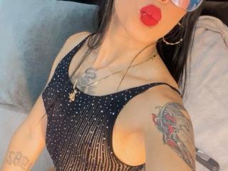 Lásd a MiaDeLune teljes profilját