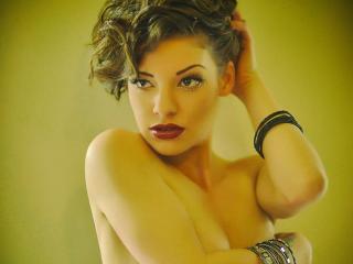 Lásd a MistressLilyMaria teljes profilját