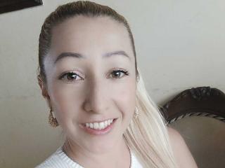 Lásd a chrystal85 teljes profilját