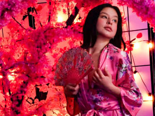 Lásd a DyanaMoon teljes profilját