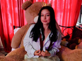 Ver la ficha detallada de DyanaMoon