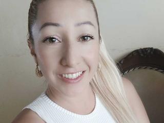 Lásd a chrystal85 teljes profilját