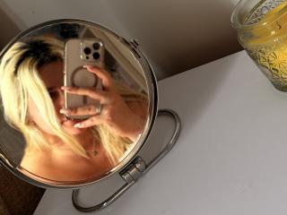 Lásd a AtheneaRossi teljes profilját