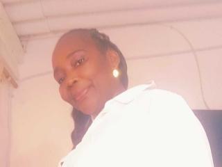 Lásd a LustyEbonyMilf teljes profilját