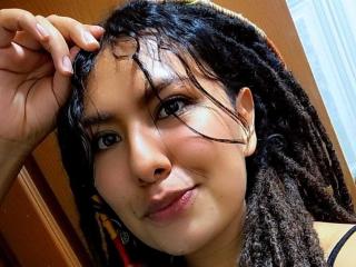 Lásd a BeckyHuston teljes profilját