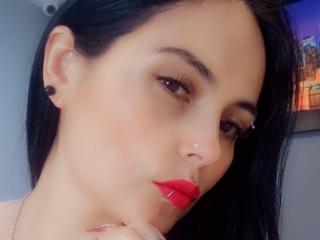 Lásd a CharlotteCrofort teljes profilját