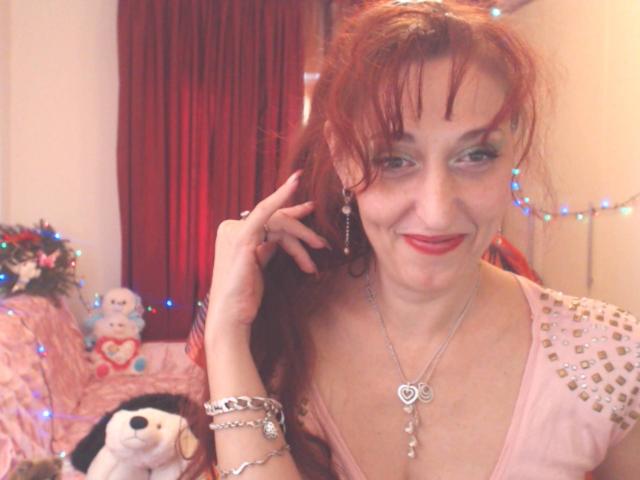 MaturexMissV - chat online sexy with a skinny body Lady over 35 