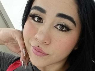 Se komplett profil för DayannaCold