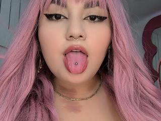 Se komplett profil för MarlaBriar