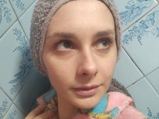 Se komplett profil för Jilliyi