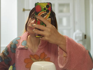 Se komplett profil för Jilliyi