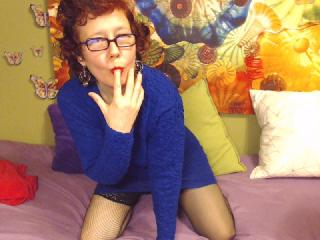Camy69 - Live cam sex with this reddish-brown hair Lady 