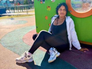 Vedere il profilo completo di IvannaDuran