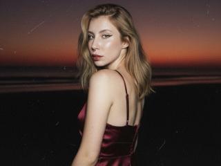 Ver a ficha detalhada de Lalililna