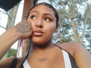 Se dtaljerede oplysninger for AmberQueeny