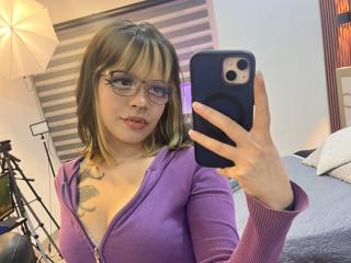 NatashaHottson'in detaylı sayfasını gör